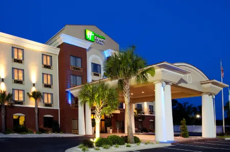 Holiday Inn Express & Suites Douglas by IHG Отели в г. Дуглас
