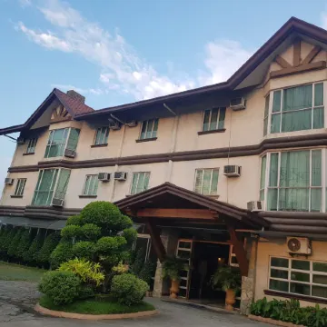 Chocolate and Berries Hotel