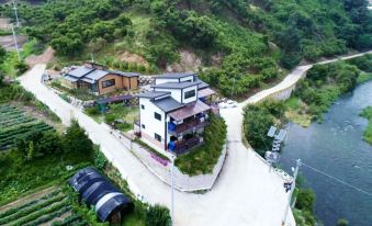 Chilgapsan Kkachinae Pension