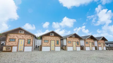 Yeongdeok Ocean View Pension Отели рядом с достопримечательностью «Koraebul-haesuyokchang»