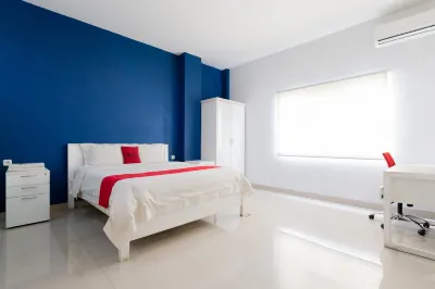 RedDoorz Plus Near Living Plaza Jababeka Hotel di Cikarang Selatan