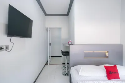 RedDoorz Syariah at Jalan Endro Suratmin Lampung Sukarame 호텔