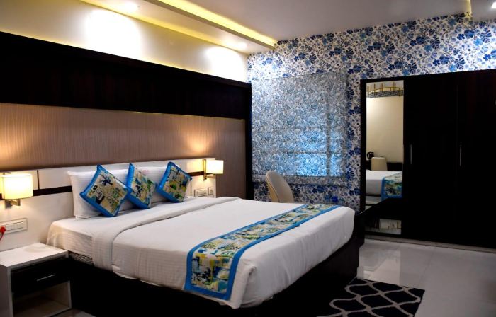Hotel Kanishka International