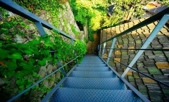 Jeonju Ggumgguneunnalgae Guesthouse