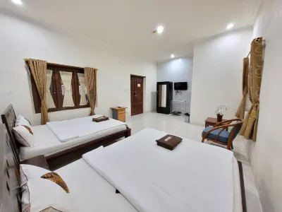 Ndalem Katong Guest House Ponorogo Hotel dekat Toko Varia Jaya