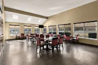 Comfort Inn & Suites Sequoia Kings Canyon فنادق في ثري ريفرز