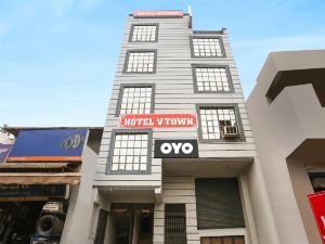OYO Flagship Hotel V Town