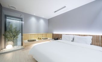 Changwon Jungangdong Brown Dot Changwon Central Branch
