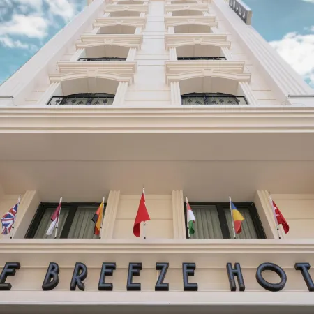 The Breeze Hotel Отели рядом с достопримечательностью «Принцевы острова»