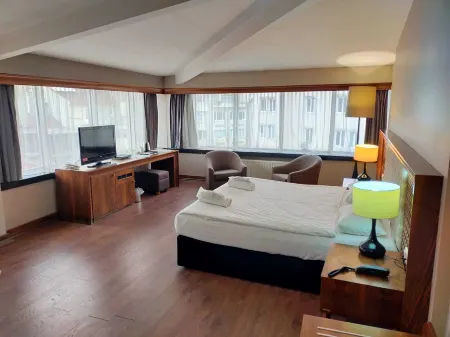 Tiara Thermal & Spa Hotel Отели рядом с достопримечательностью «Emir Sultan Cami»