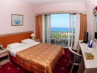 Denizkizi Hotel Hotels in Karavás