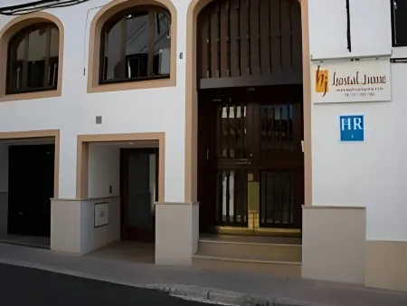 Hostal Jume - Urban Rooms