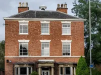 The Lions Hotels in Ньюорк-он-Трент