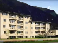 Ramada by Wyndham Juneau Hotel in zona Wickersham State Historic Site