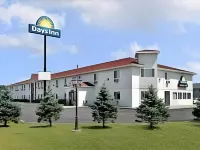 Days Inn by Wyndham Sioux City Hotels near Lakeport Commons Shopping Center