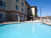 Holiday Inn Express & Suites FRESNO SOUTH by IHG - piscine