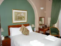 Tyr Graig Castle Hotels in 