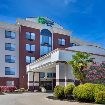 Holiday Inn Express & Suites BIRMINGHAM - INVERNESS 280 by IHG