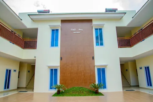 RedDoorz Syariah Near Universitas Islam Riau Hotels in Bukit Raya