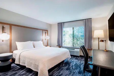 Fairfield Inn & Suites Kelowna