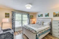 Lake Marion Home: Kayaks, Dock, Waterfront Fun!