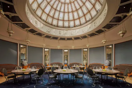 NH Collection Helsinki Grand Hansa Отели рядом с достопримечательностью «Хельсинкский университет»