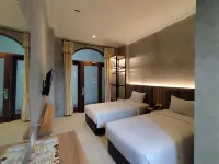 The Grand Palace Hotel Malang - Airport Shuttle