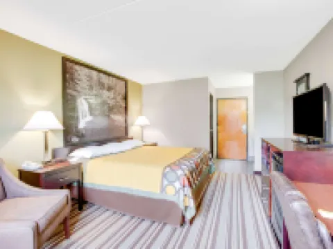 Super 8 by Wyndham Morrilton Hotels in Conway County