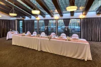 Sandman Hotel Penticton Отели в г. Пентиктон