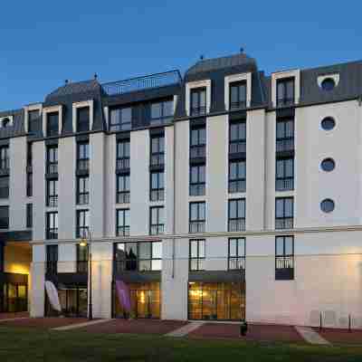 Moxy Paris Clamart Hotel Exterior