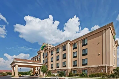 Holiday Inn Express & Suites Selma Hotéis em Live Oak