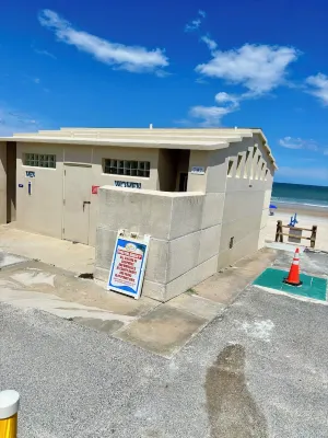 Beach Tropical Oasis Daytonna Beach Hotels in Daytona Beach