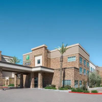 Holiday Inn Express & Suites PHOENIX EAST - GILBERT by IHG Hotels near Falcon Field Airport - MSC