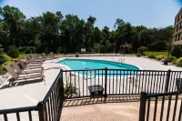 Holiday Inn PHILADELPHIA SOUTH-SWEDESBORO by IHG - Pools