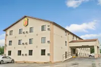 Super 8 by Wyndham Eureka/Six Flags Nearby Hotels in Eureka