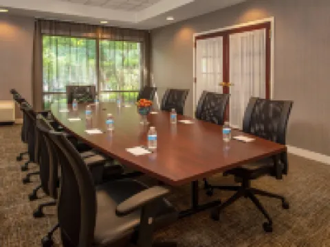 SpringHill Suites Centreville Chantilly 薩利酒店