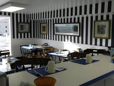 Yankee Clipper Inn, SureStay Collection by Best Western