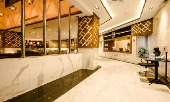 White Diamond Hotel Sari