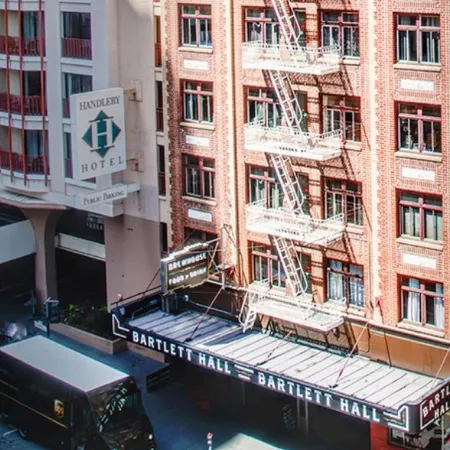 Herbert Hotel Отели рядом с достопримечательностью «Авиакомпания»