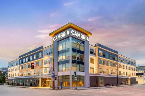 Cambria Hotel Milwaukee Downtown Hotels in Milwaukee