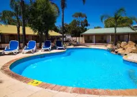 Pinjarra Resort - Pools
