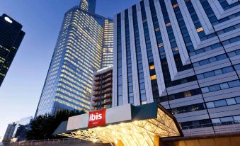 Ibis Paris la Défense Esplanade