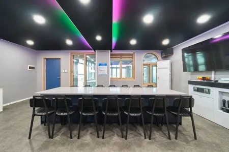 Play here too Pool villa Отели рядом с достопримечательностью «365 대부도 캠핑시티»