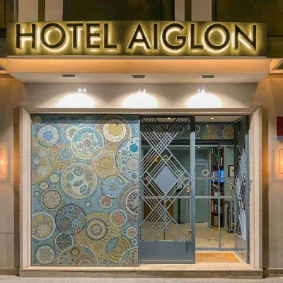 Hotel Aiglon - Boulevard Raspail Paris 14 Отели рядом с достопримечательностью «Станция RER Denfert Rochereau»