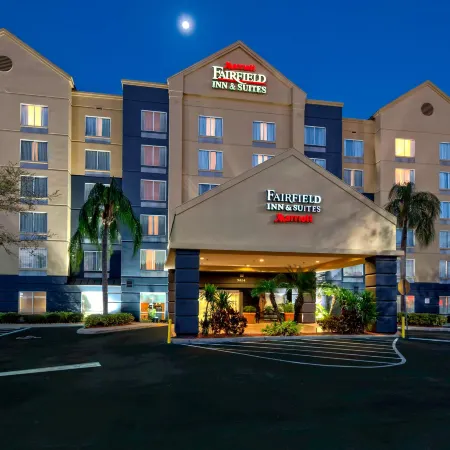 Fairfield Inn & Suites Orlando Near Universal Orlando Resort Отели рядом с достопримечательностью «Юниверсал Студиос Флорида»