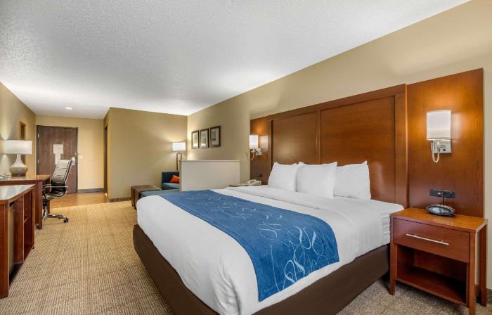Comfort Suites