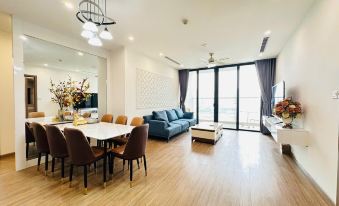 Vincom Plaza Vinhomes Sky Lake Pham Hung My Dinh