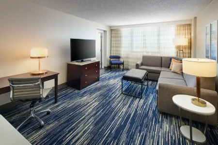 Embassy Suites by Hilton West Palm Beach Central Отели в г. Ройал-Палм-Истейтс