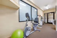 Comfort Inn & Suites - Gym
