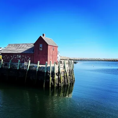 Quaint & Cozy Rockport Gem ~ Walk to Sea ~ BBQ & Private Parking! Hotels near Cape Ann